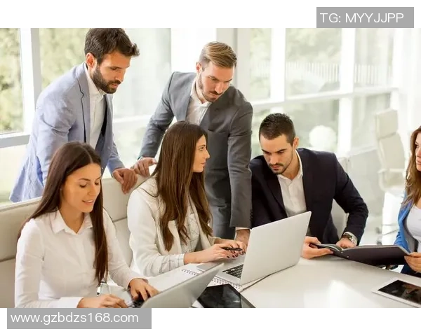 DOTA2战术深度解析：TES战队的战略布局与团队协作探讨